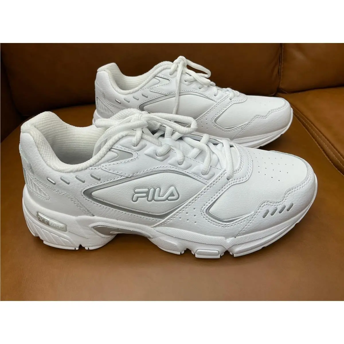 Fila Memory Decimus Sneakers Womens 9 White Chunky Dad Shoe 5GM01874-101