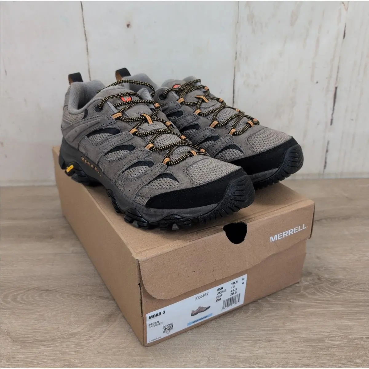Merrell Moab 3 Hiking Shoes Pecan Men`s Size 10.5 J035887