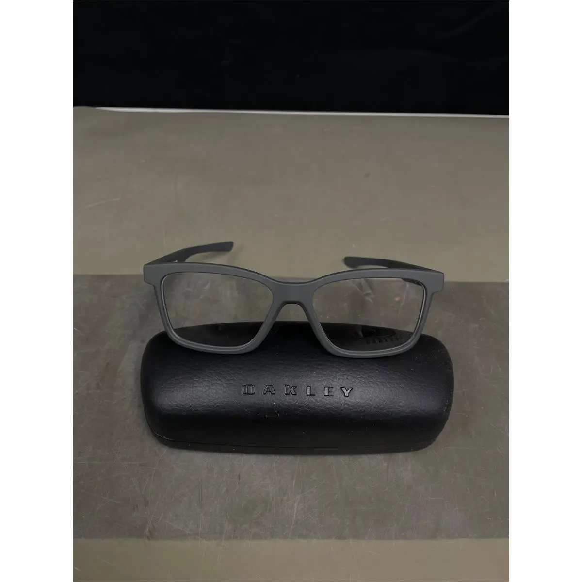 Oakley Unisex Satin Pavement - Demo Lense 2