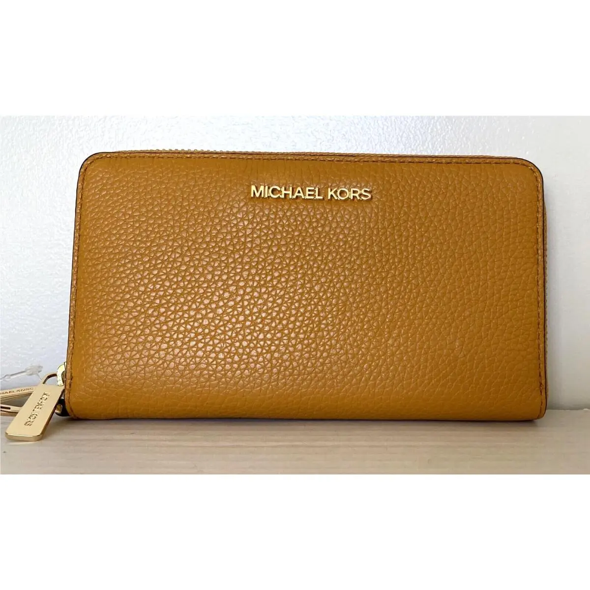 Michael Kors Large Flat Phone Case Pebble Leather Marigold