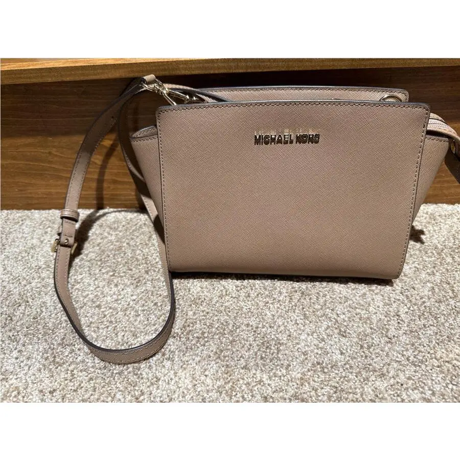 Michael Kors Selma Med Messenger Crossbody Bag Dark Khaki
