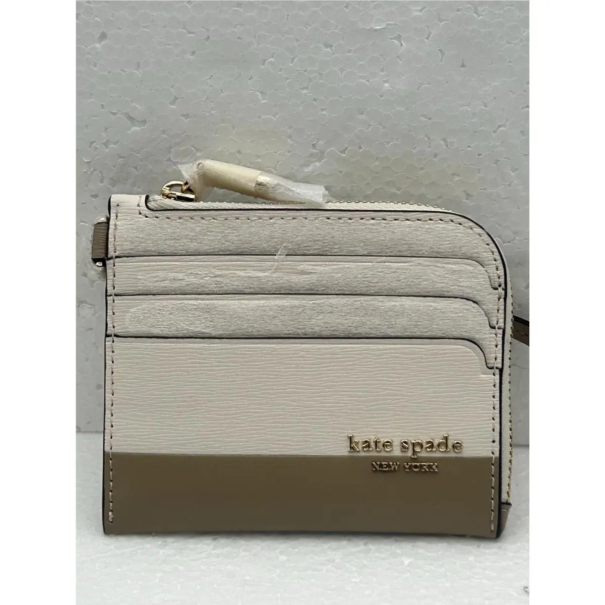 Kate Spade New York Beige Leather Zip Card Holder ID Case Wallet K1646 MRSP$100