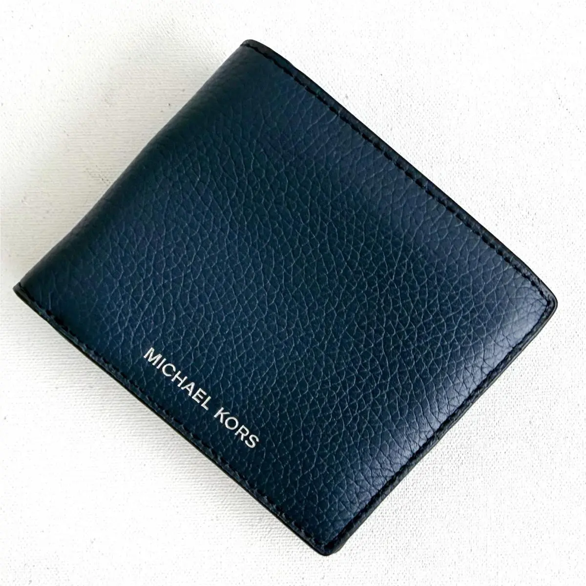 Michael Kors Men Bi-fold Coin Compartment Pebble Leather Compact Wallet Navy