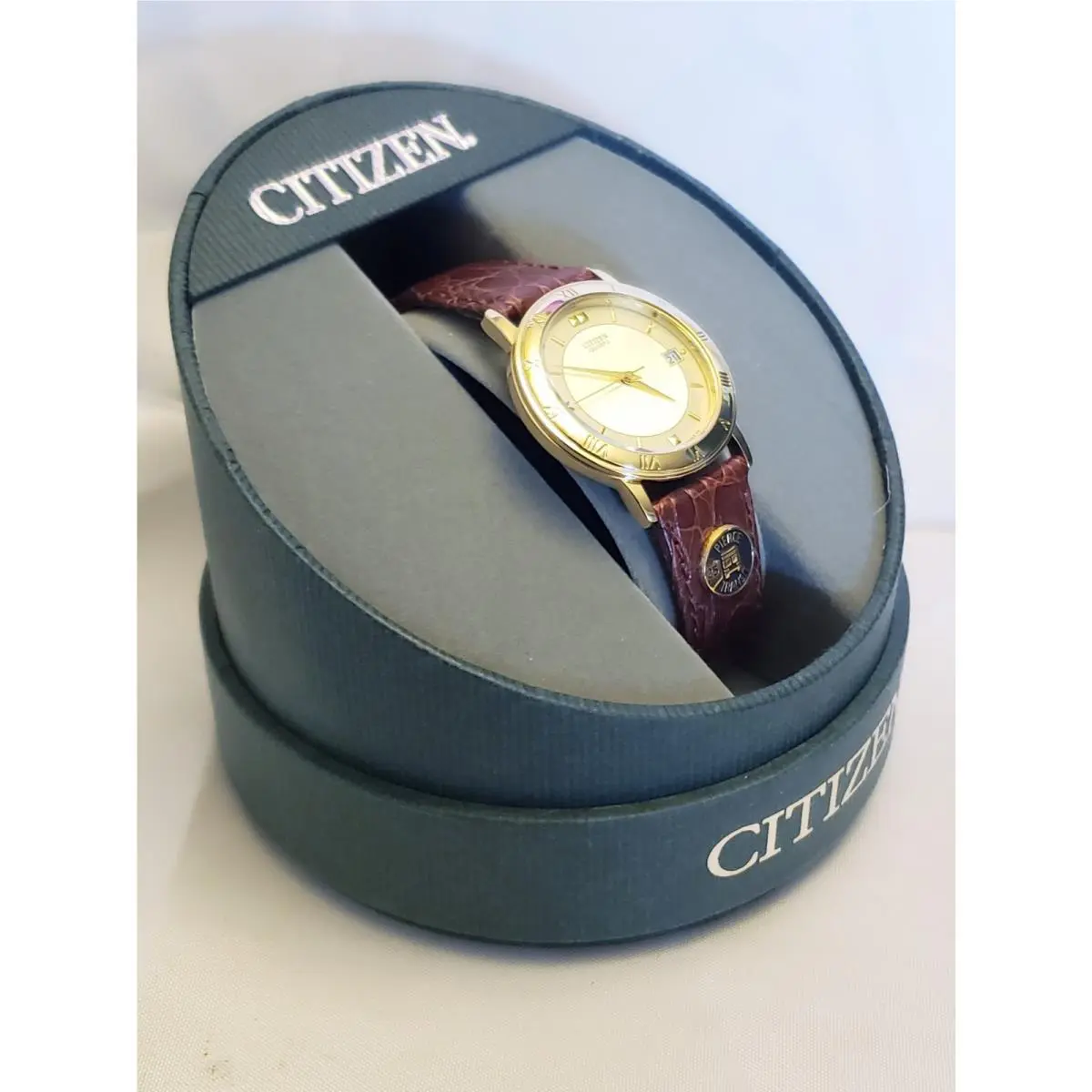 Citizen Quartz Watch Vintage Gold Tone Roman Numeral Face Date Brown Leather