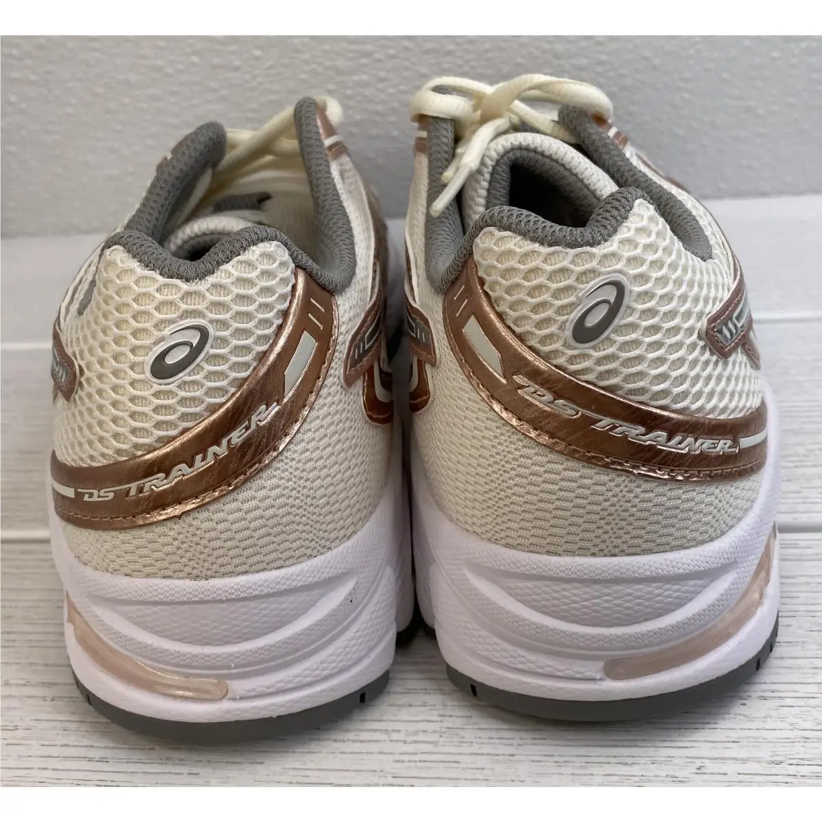 Asics shoes - Cream (UPC: 197298968751) 0