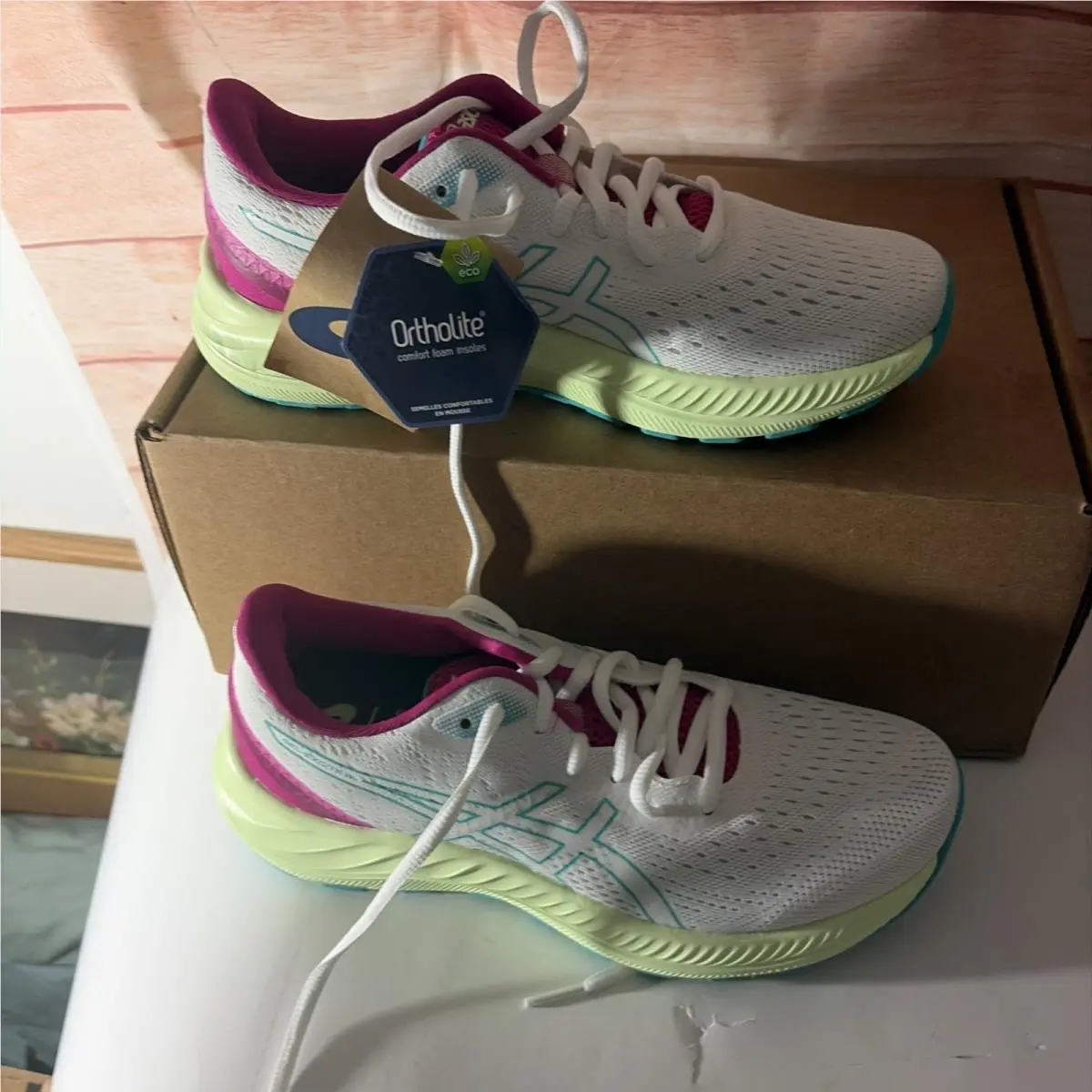 Asics Womens Gel Excite 8 Running Shoes Sz 7 White Athletic Sneakers f130422