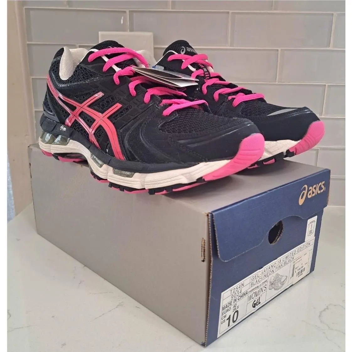 2012 Asics Kayano 18 Limited Edition Black/neon Pink Women`s 10 T254N Shoes Rare