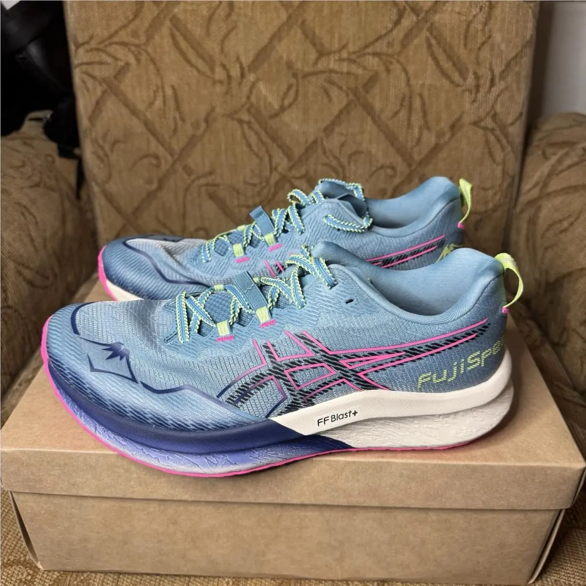 Asics Women Fujispeed 2 Trail Running Shoe Blue / Pink 1012B515-400 Size 9.5