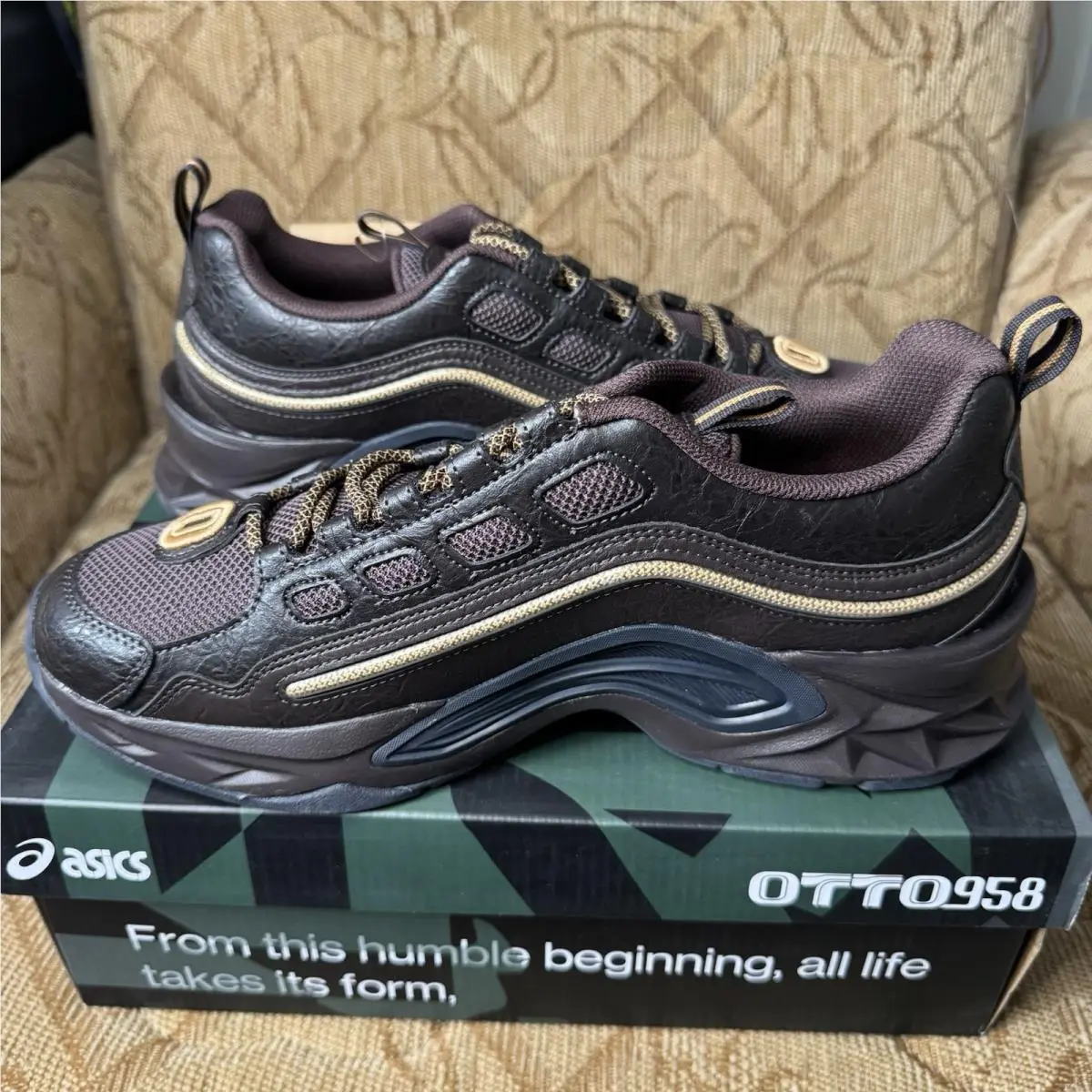 Asics shoes - Brown 1