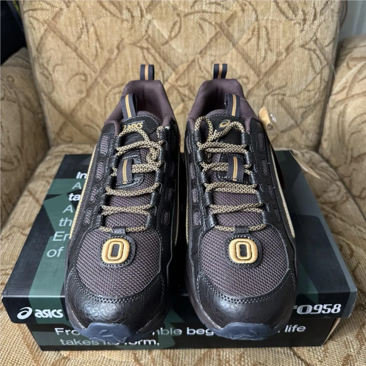 Asics shoes - Brown 3