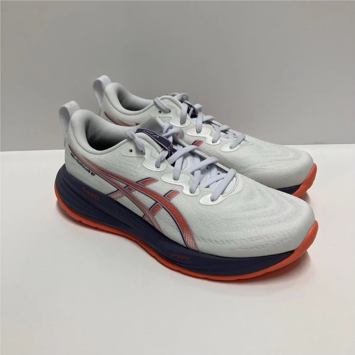Asics Gel Cumulus 27 Women’s Size 6 White Greyish Purple
