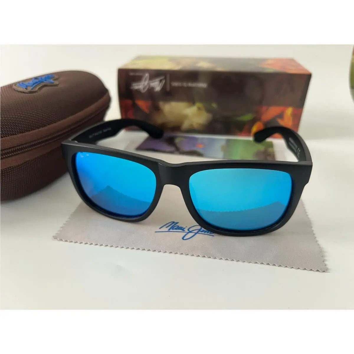 Maui Jim Red Sands Black Frame + Blue Polarized Sunglasses