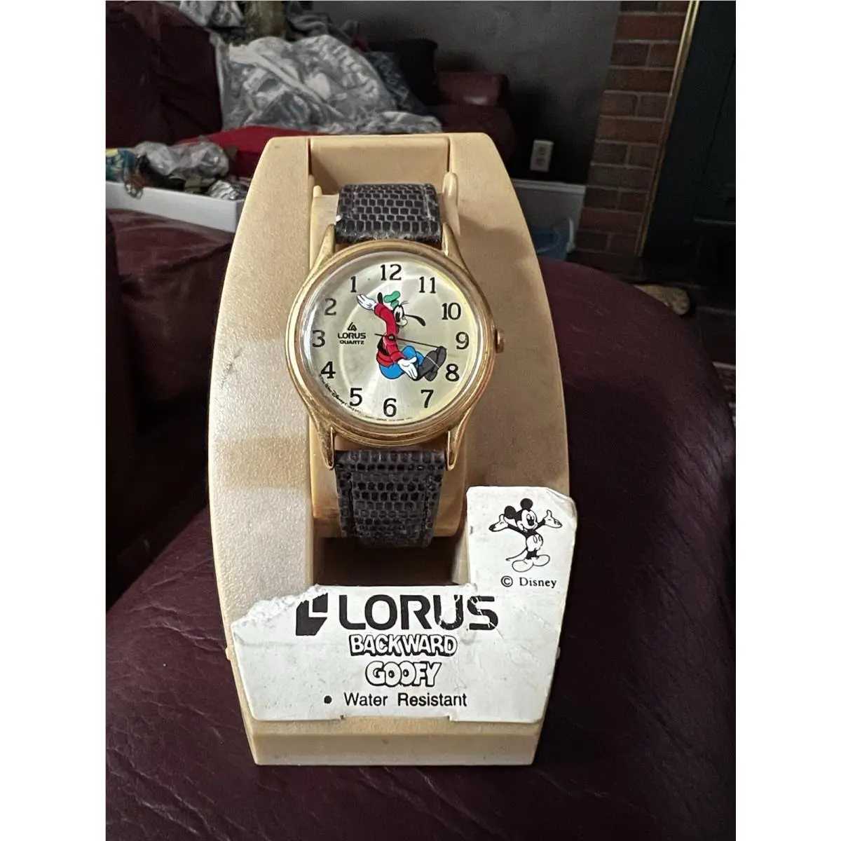 Vtg Lorus Goofy Quartz Watch Unisex Gold Tone Leather Band In Case