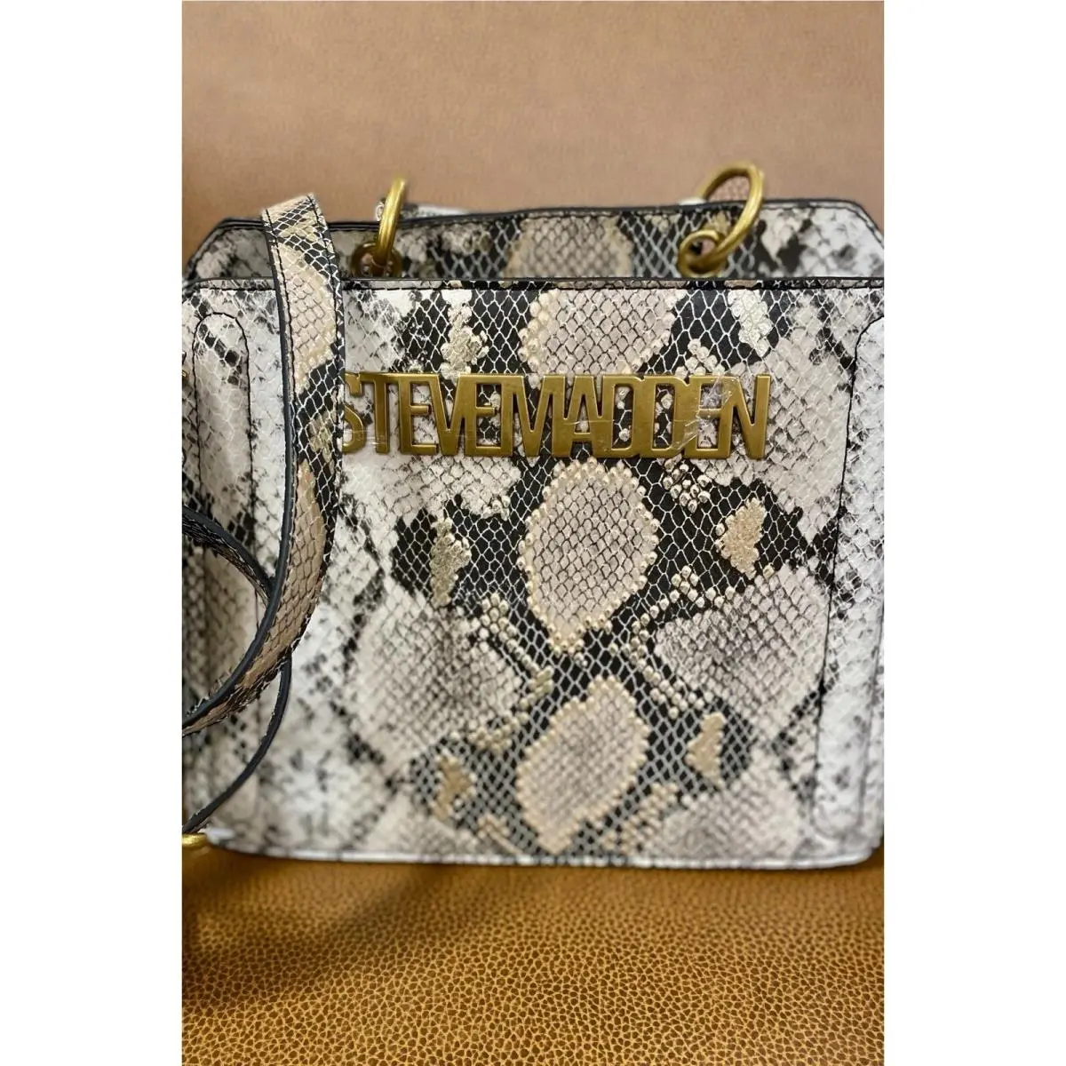 Steve Madden Bevelyn Snake Satchel Crossbody Bag W Air Pod Case Metallic