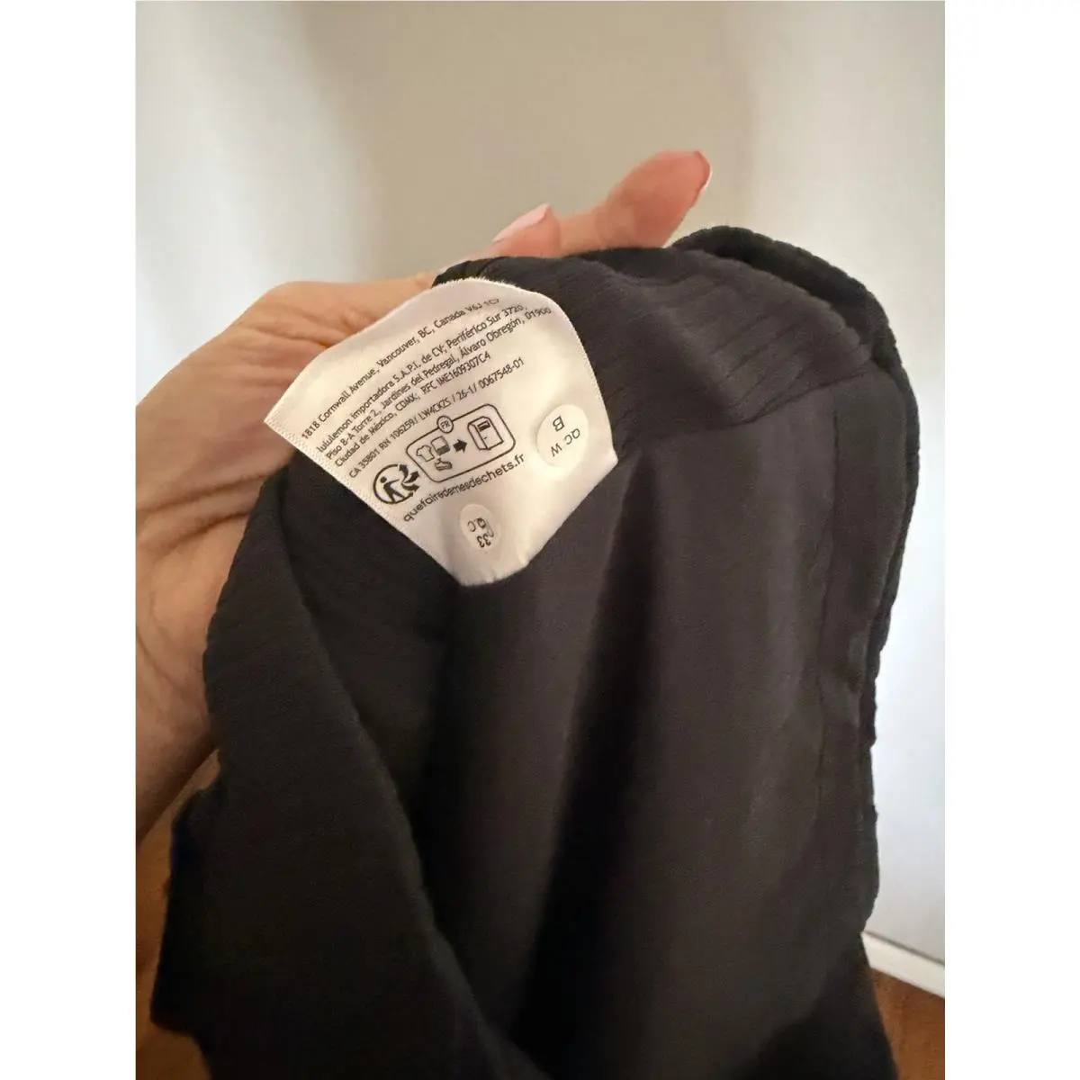 Lululemon clothing - Black 2