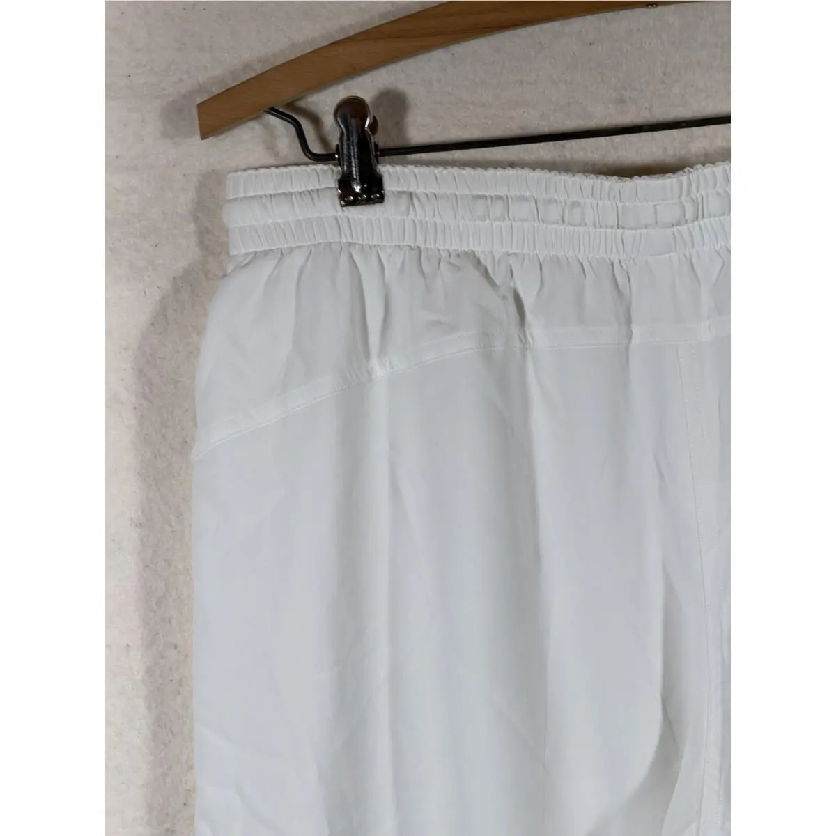 Lululemon clothing - White 16