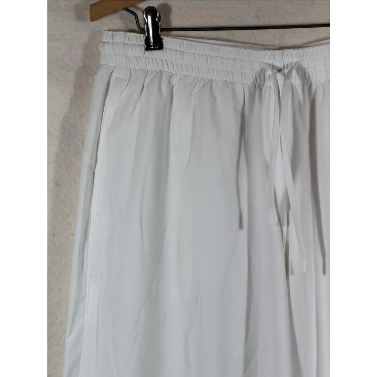Lululemon clothing - White 18
