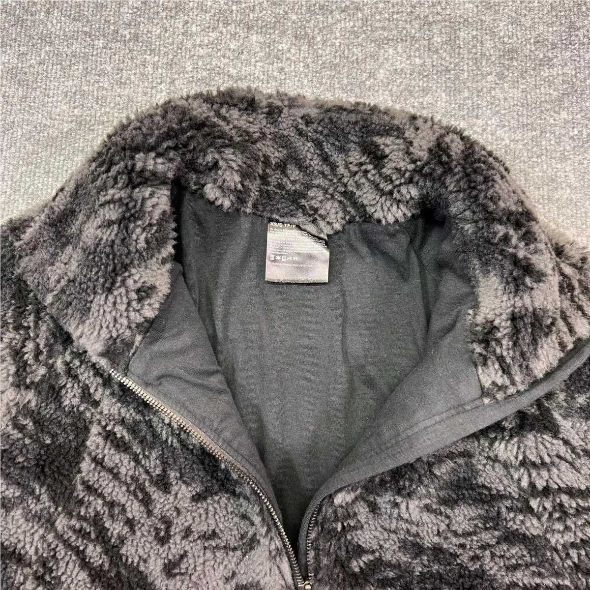 Lululemon clothing - Gray 4