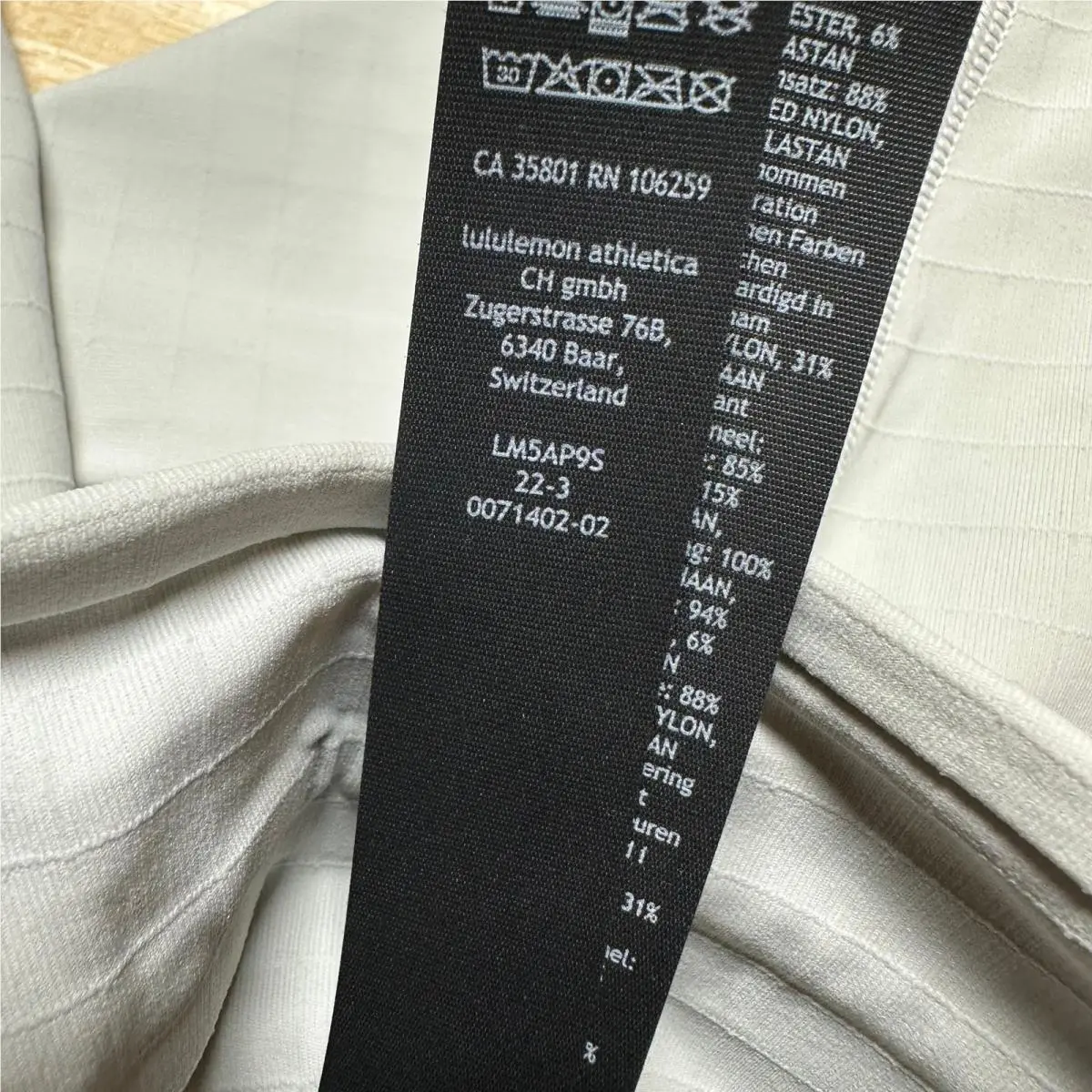Lululemon clothing - White 2