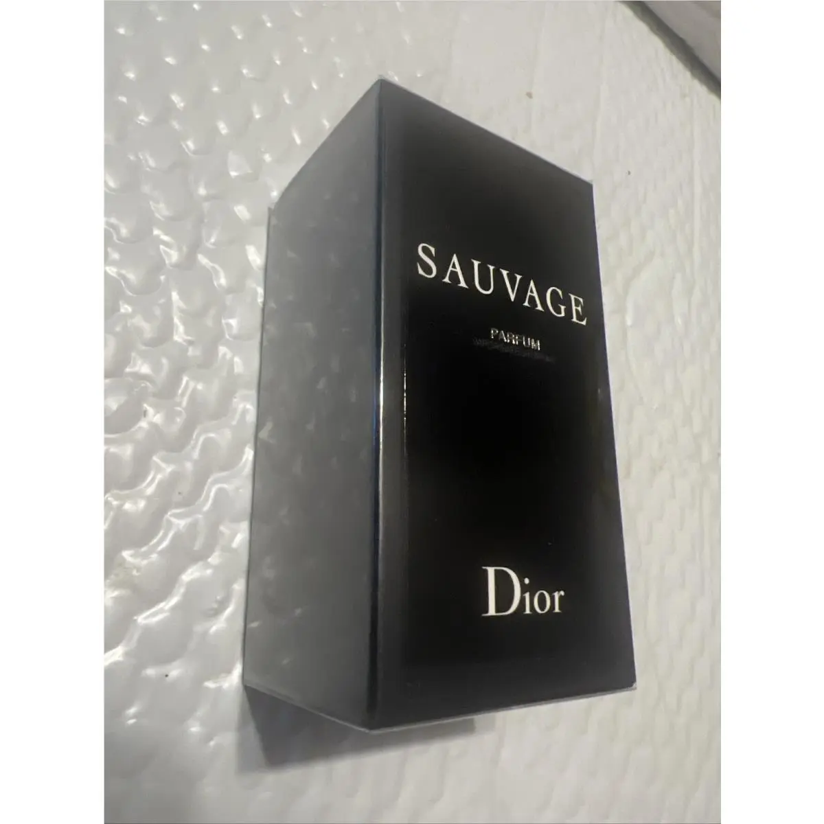 Dior Sauvage Parfum Men`s 2 oz / 60 ml Spray Retail