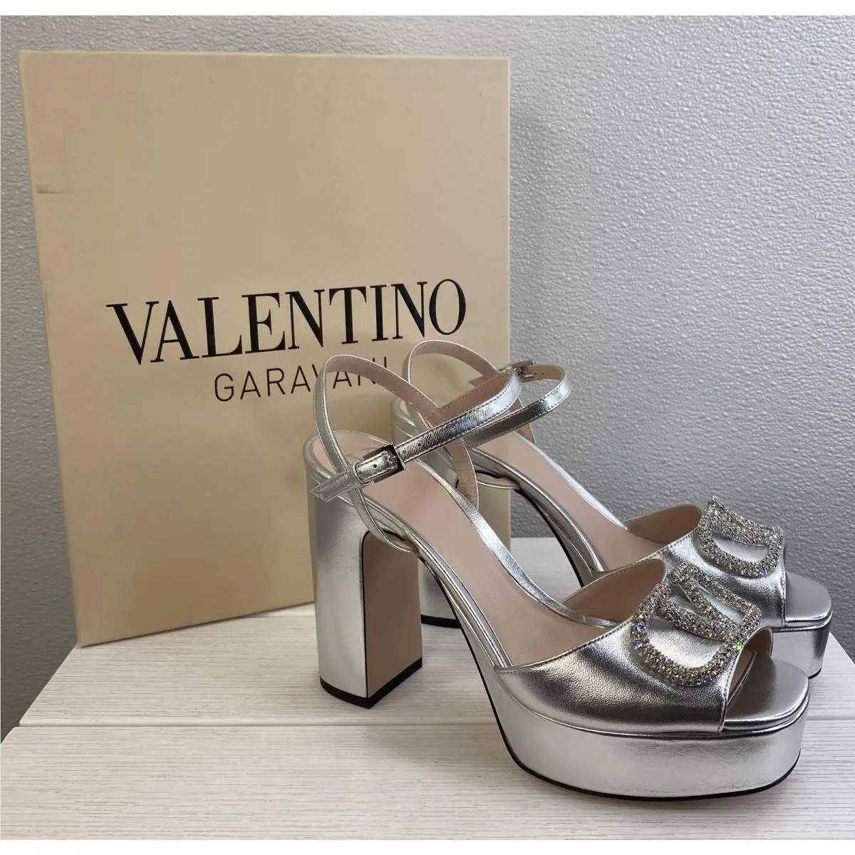 Valentino Garavani Vlogo Platform Sandals Womens US9.5 EU39.5 Metallic Silver