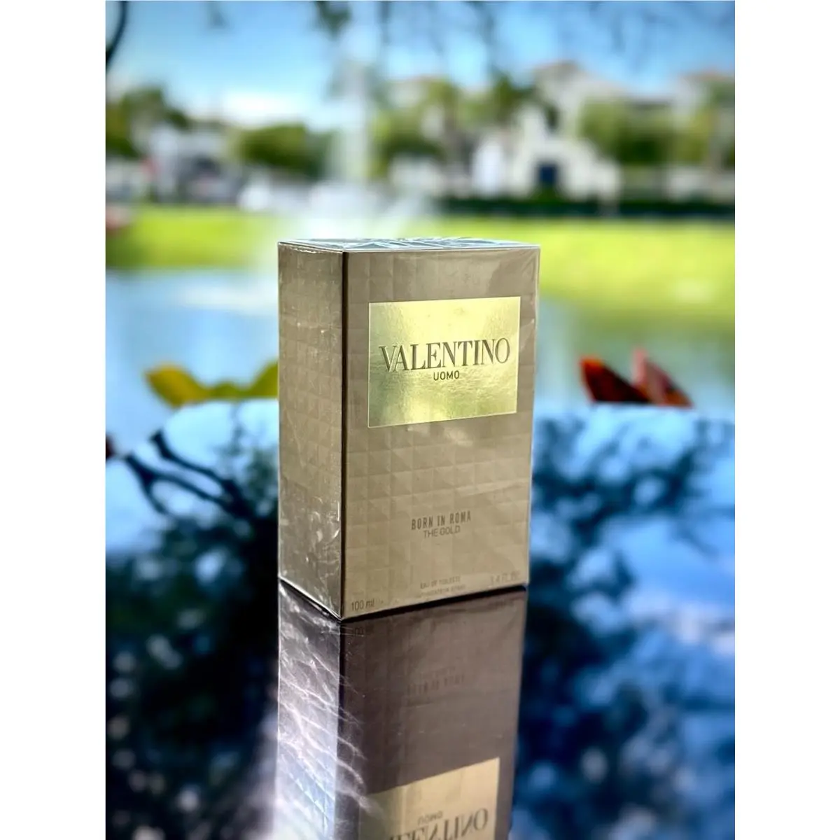Uomo Born In Roma The Gold Edt 3.4 oz / 100 ml Spray For Men by Valentino