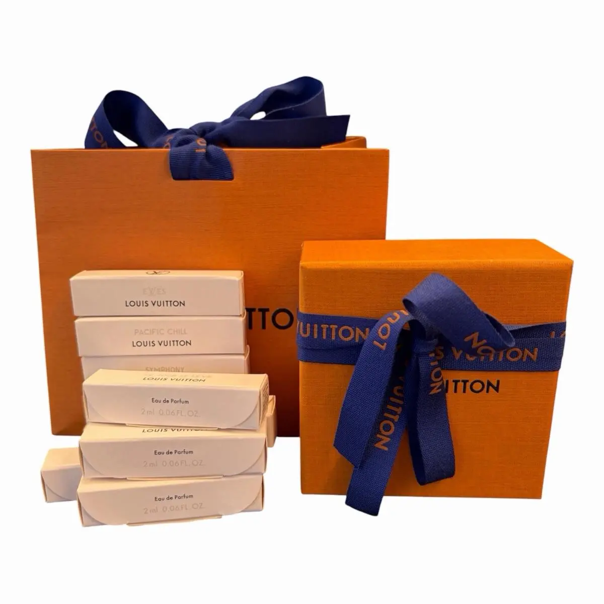 10 Louis Vuitton Fragrance Samples and Bag
