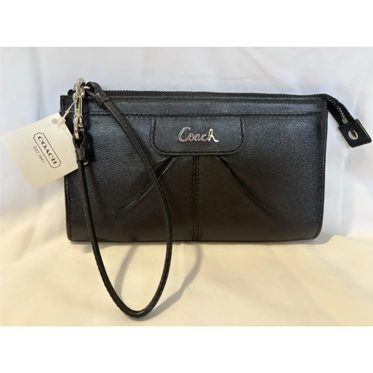 Coach Black Leather Wristlet Zip Top Clutch Wallet Silver Hardware