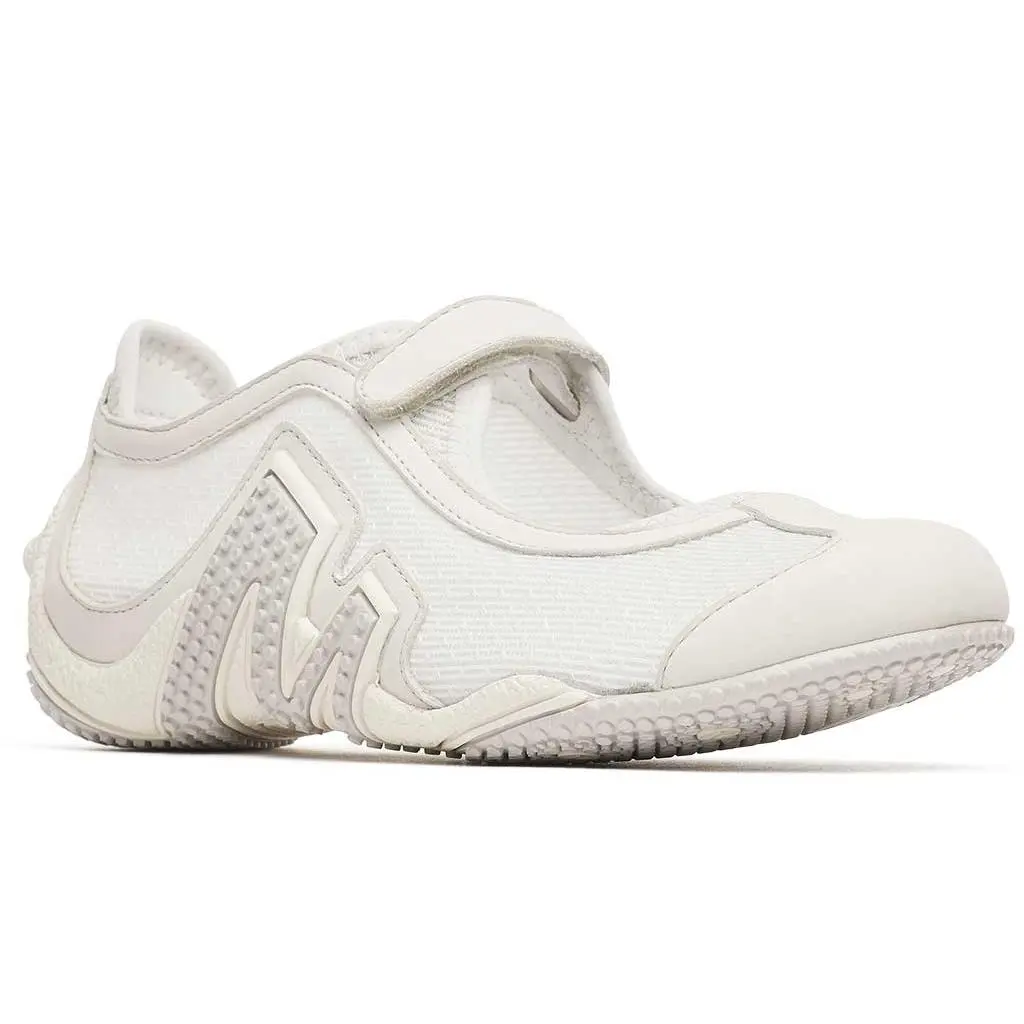 Merrell Women`s Relay Tour Mary Jane SE Sneakers