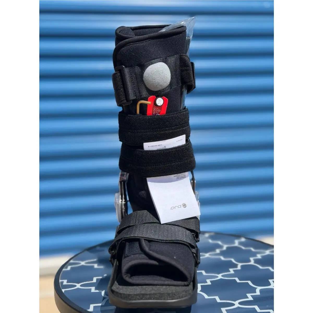 DonJoy  - Maxtrax ROM Air Walker - Maxtrax ROM Air Walker - 11-1381-3 - Black 2