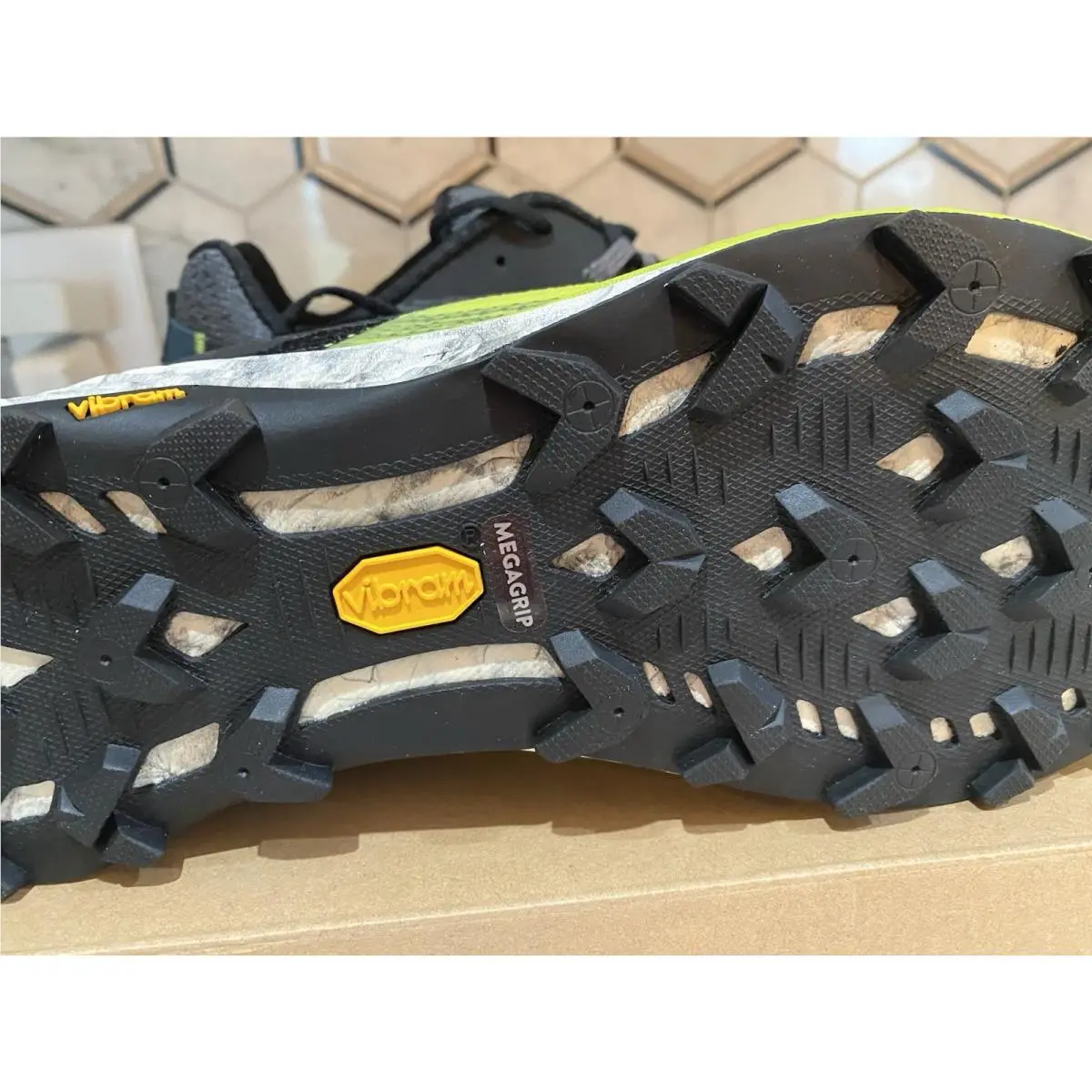 Merrell shoes - Hi Viz/Jade 2