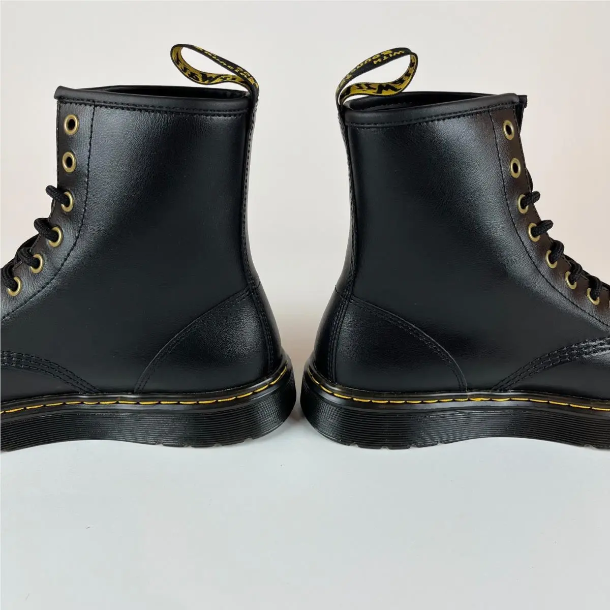 Dr. Martens shoes - Dr. Martens Airwair - Martens Airwair - 26132001 - Black 9