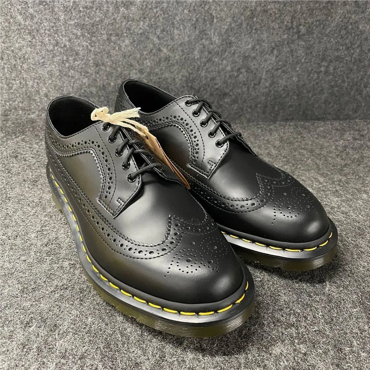 Dr. Martens 3989 YS Smooth Leather Brogue Shoes Unisex Size US M8/W9