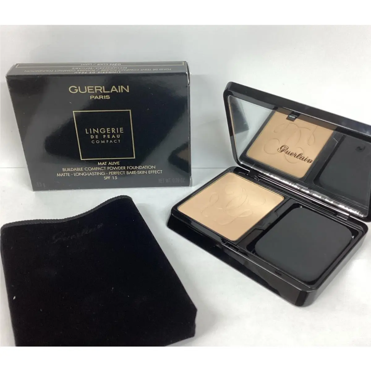 Guerlain Lingerie De Pear Compact Mat Alive Fond De Teint 02N Clair/light .29oz