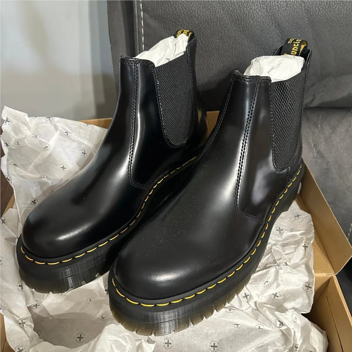 Dr. Martens Boots Chelsea 2976 Quad Mens Size 13 Black Polished Smooth Leather