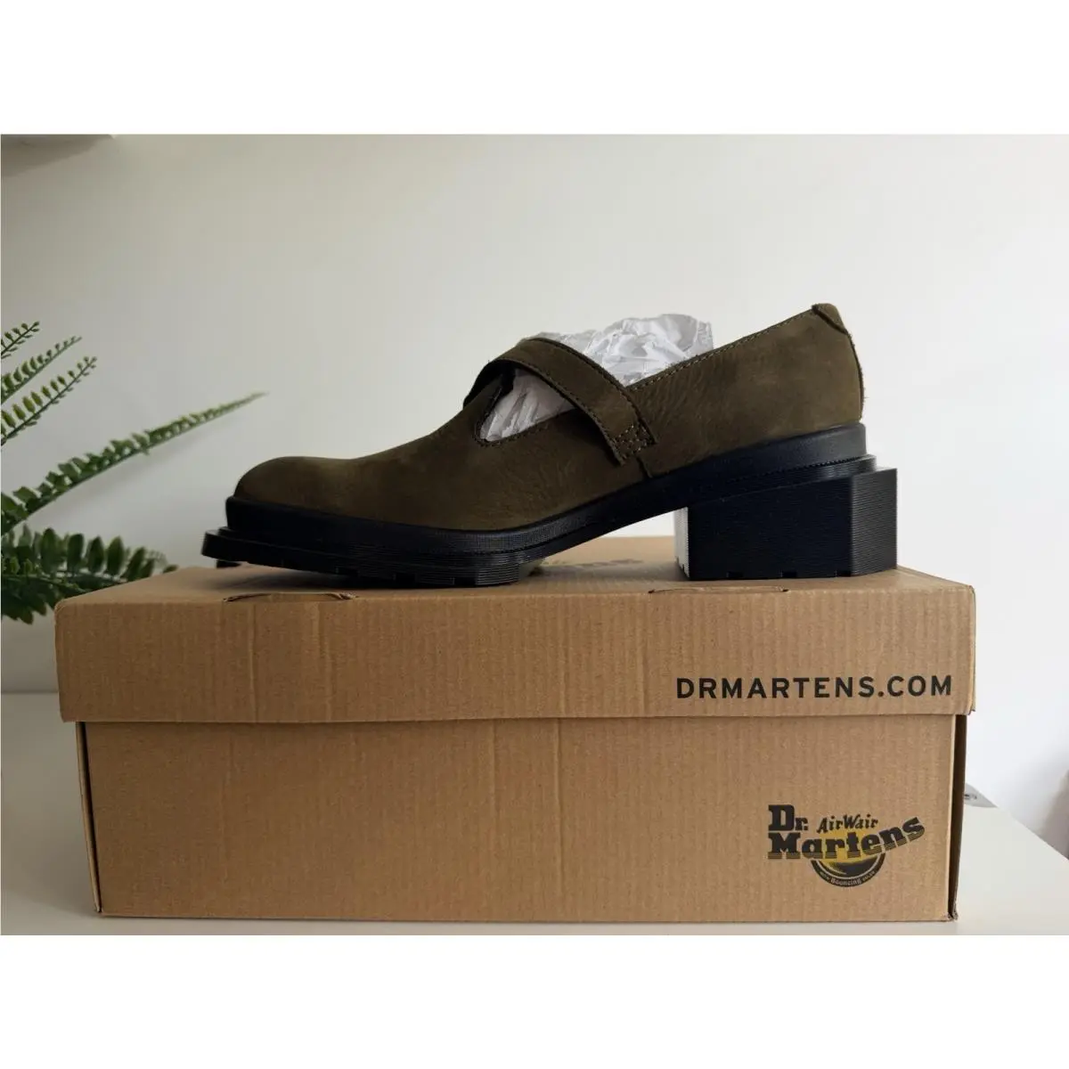 Dr. Martens Mary Jane Maybole Size 9 Green Suede