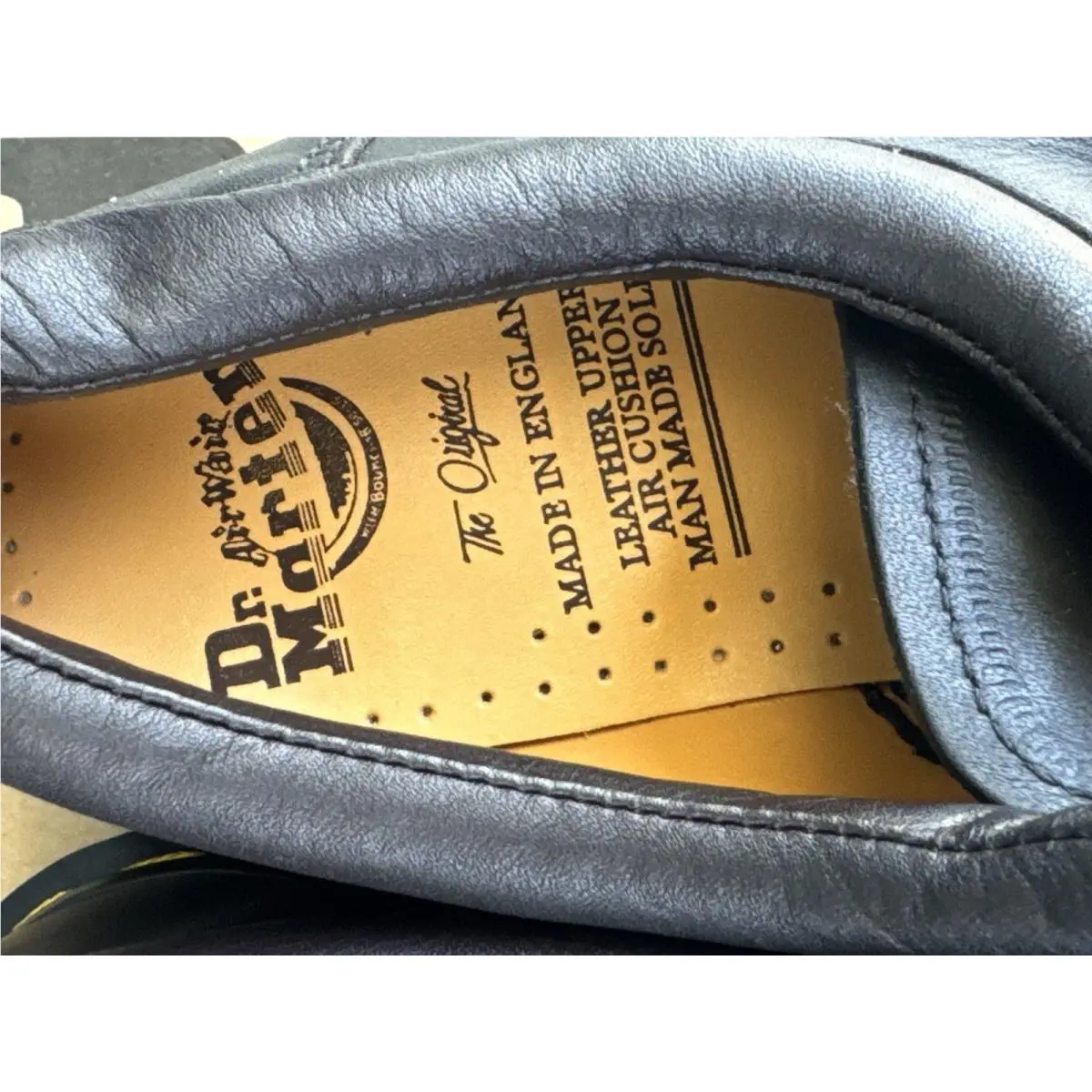 Dr. Martens shoes - Dr. Doc Martens AirWair Greasy - Black 3