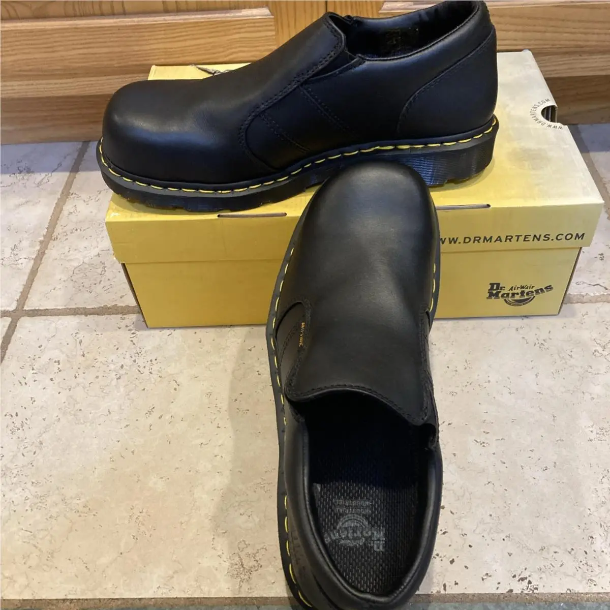 Dr. Martens shoes - Dr. Martens Resistor ST ESD - Black 0