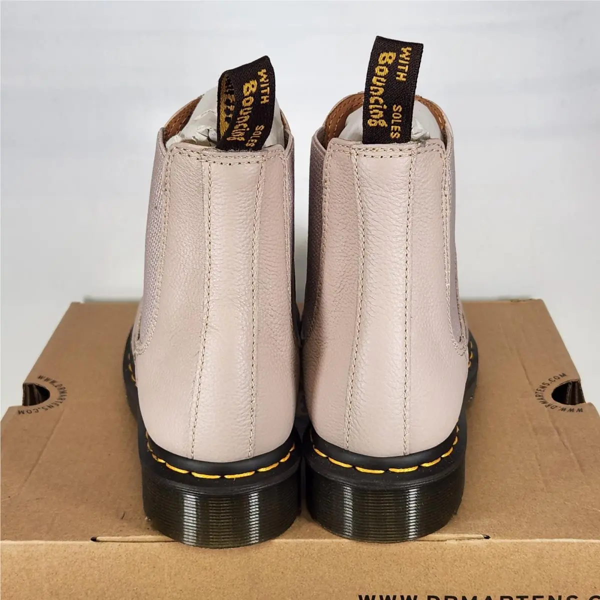 Dr. Martens shoes - Chelsea - Chelsea - 30698348 - Beige 2