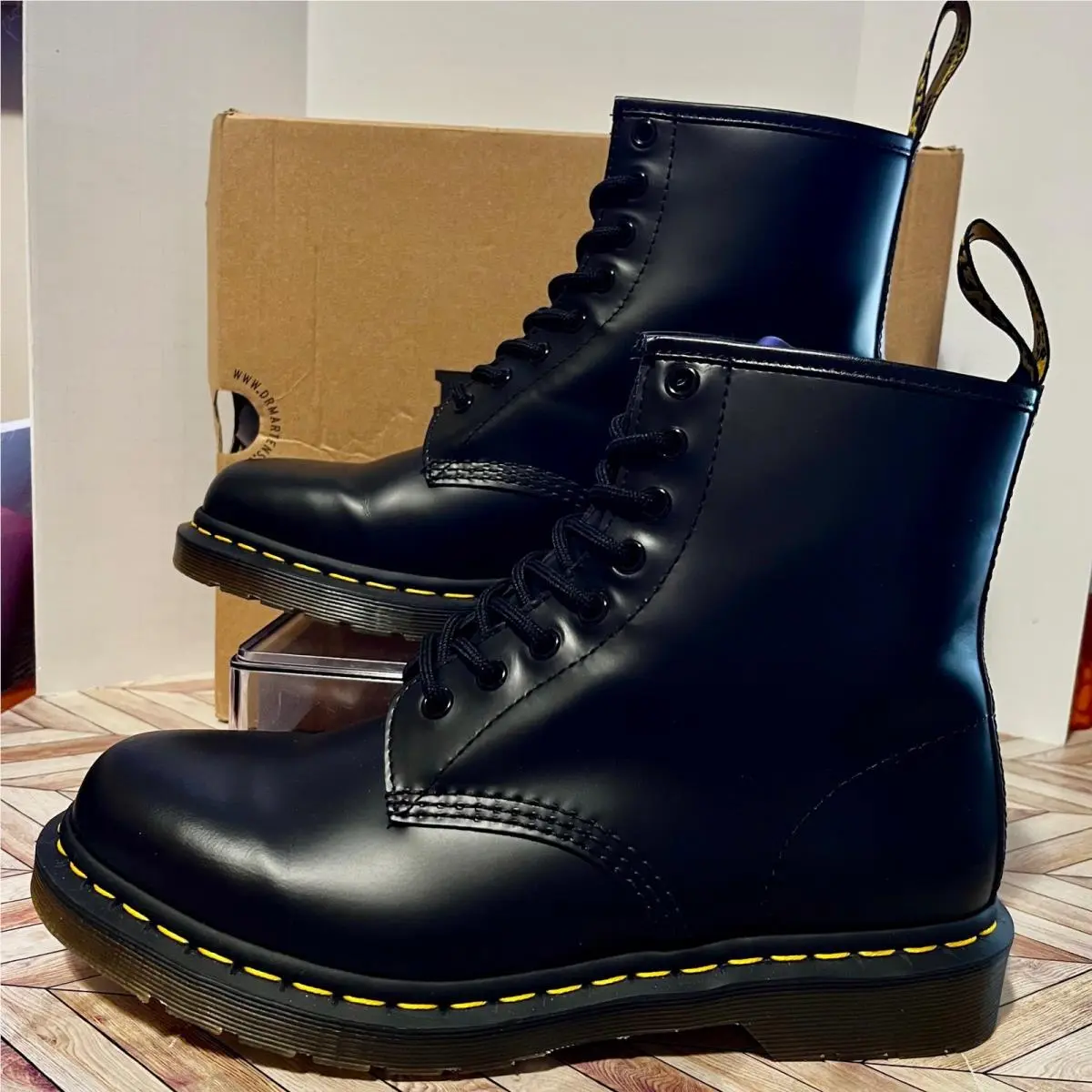 Dr Martens 1460 Smooth Leather Lace Up Combat Boots Men 9 Women 10 Black