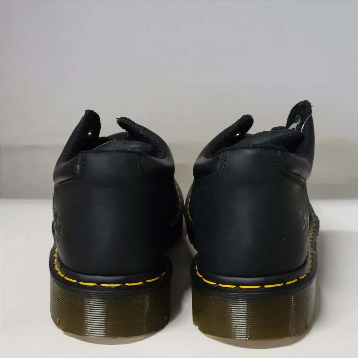 Dr. Martens shoes - Dr Martens Naseby - Naseby - Black 3