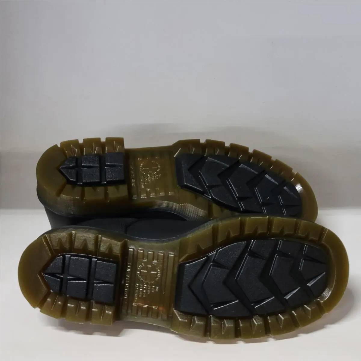 Dr. Martens shoes - Dr Martens Naseby - Naseby - Black 6