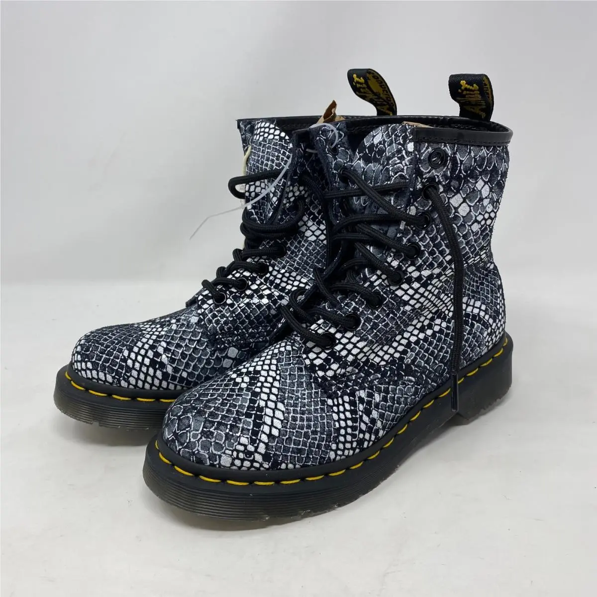 Dr. Martens 30775 Snake Print Leather Lace Boots Shoes Women`s 5 Gv 11X