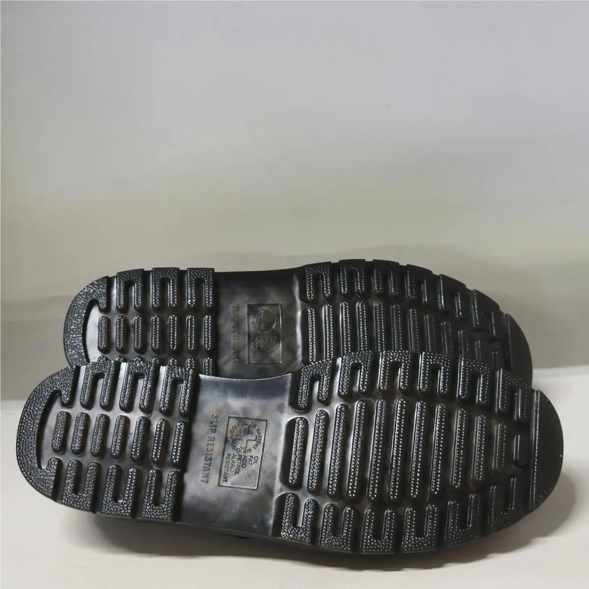 Dr. Martens shoes - Dr Martens Bolt - Bolt - Black 5
