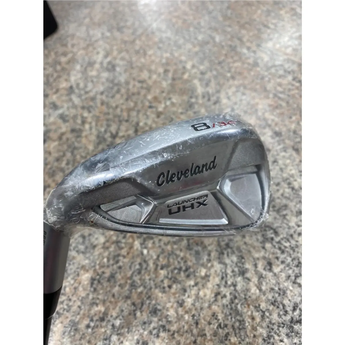 Cleveland Launcher Uhx 8 Iron 34° Miyazaki M Flex – Left Hand –