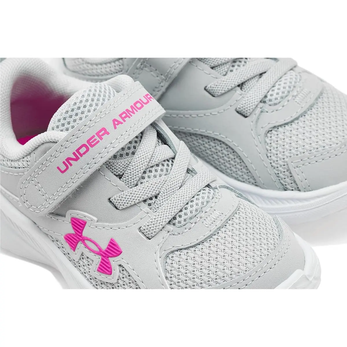Under Armour shoes - Black/Black/White 18