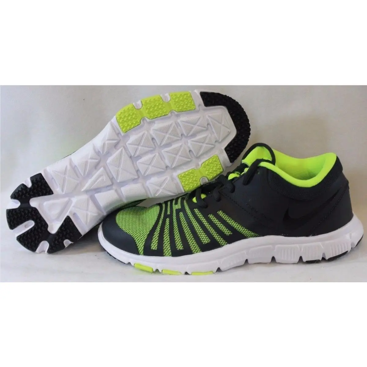 Nike Flex Show TR Youth Sizes Running Training Shoes Russ Wilson Seahawks