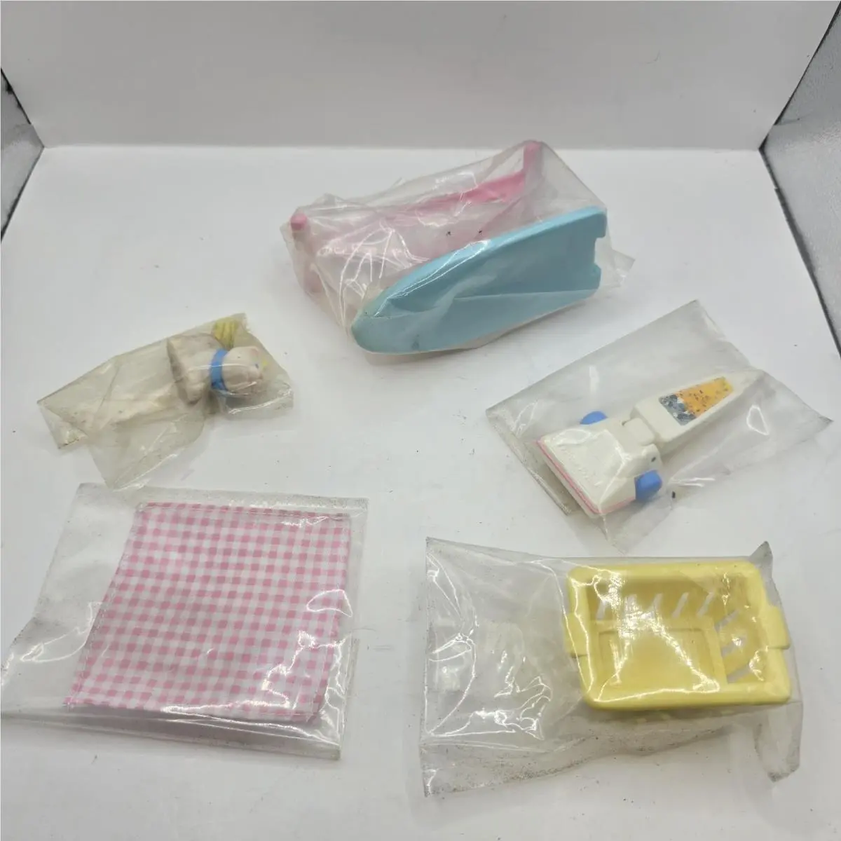 Loving Family Dollhouse Housekeeping Set Ironing Board Laundry Basket Vacuum Cat