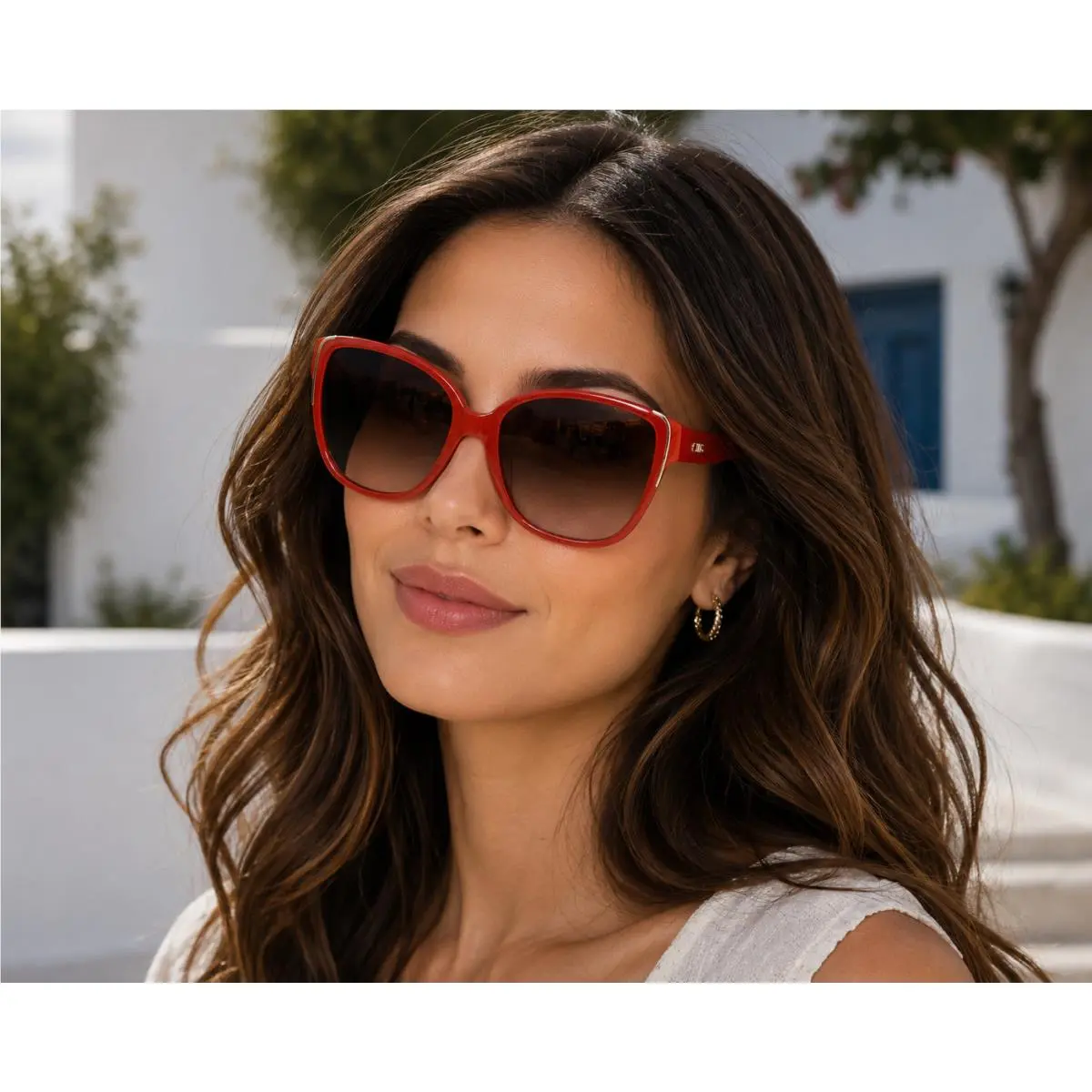 Chloé CE601S Women`s Red Oversized Sunglasses 57-16-130 w/ Case