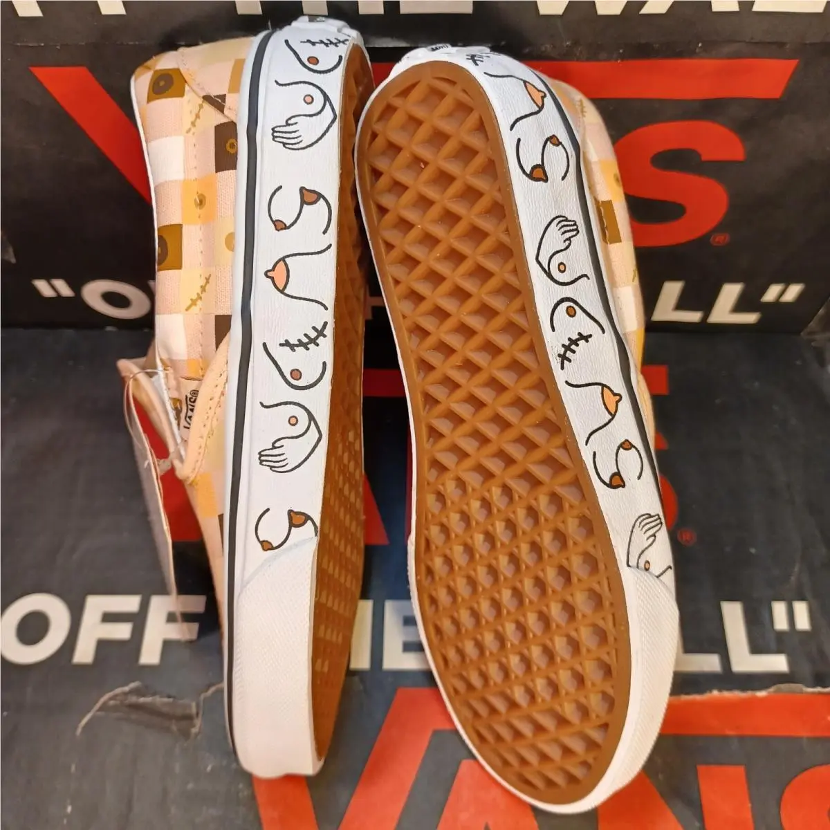 Vans shoes - VANS Off The Wall - Off The Wall - VN0A4BV3TB3 - Pink/Tan 17